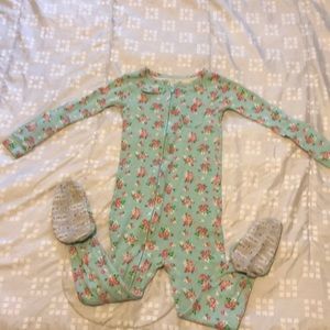 3t Carter’s floral zip up onesie